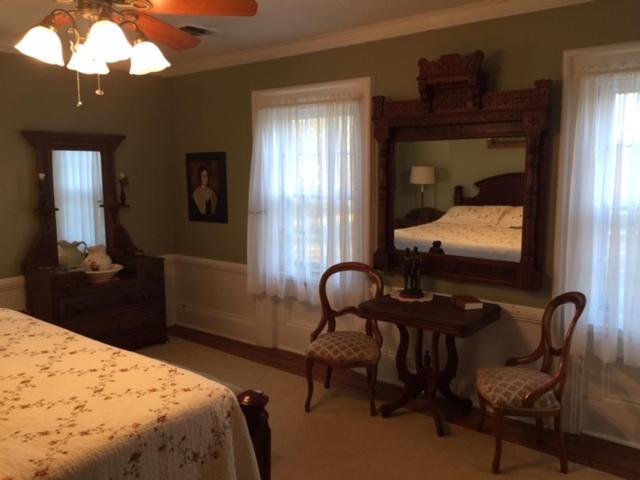 Willard Richards Inn Nauvoo Bagian luar foto